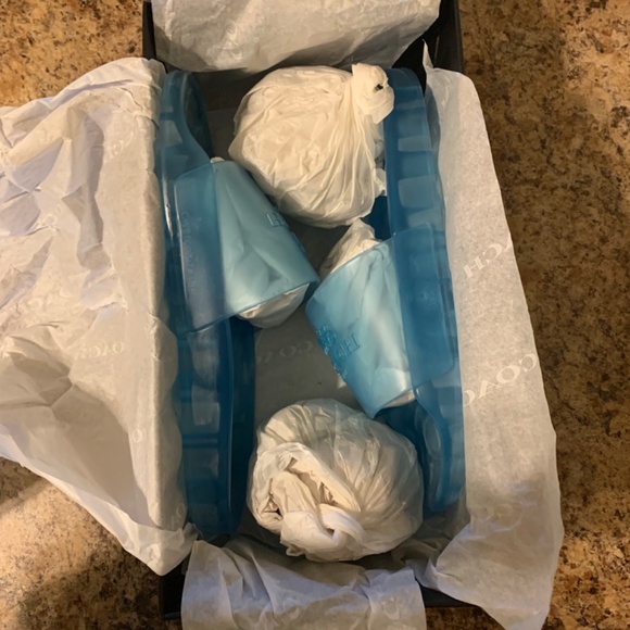 COACH Ulyssa Slide - Picture 2 of 3